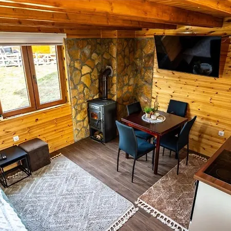 Vakantiehuis Vikendica Tarska Car