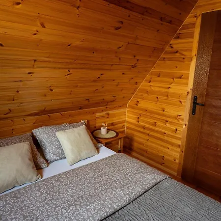 Vikendica Tarska Car