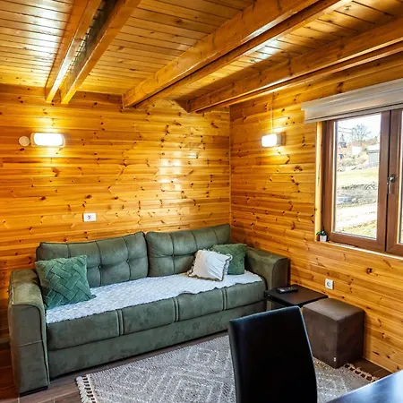 Vikendica Tarska Car *